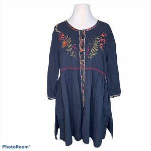 Gudrun Sjoden embroidered 3/4 sleeve tunic